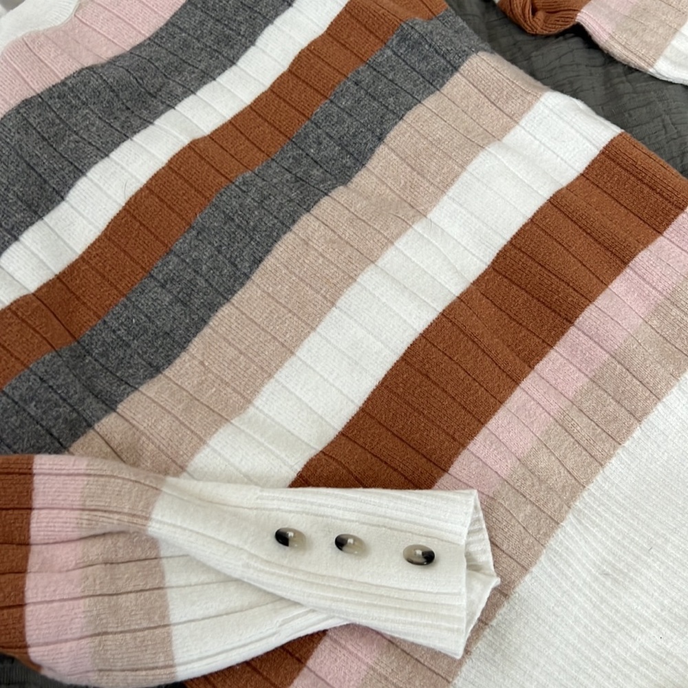 💗Striped button cuff sweater💗 - Picture 6 of 6